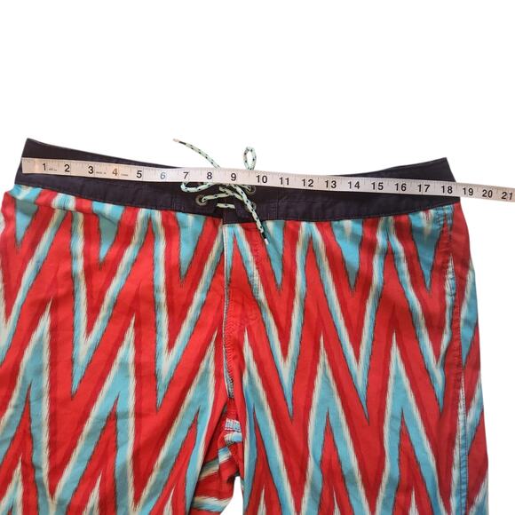 Reef Swim Trunks Board Shorts sz 36, unlined & lightweight Western Tribal - Picture 5 of 9